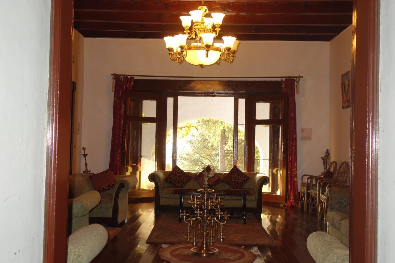 Khali Estate Hotel Binszar Kültér fotó